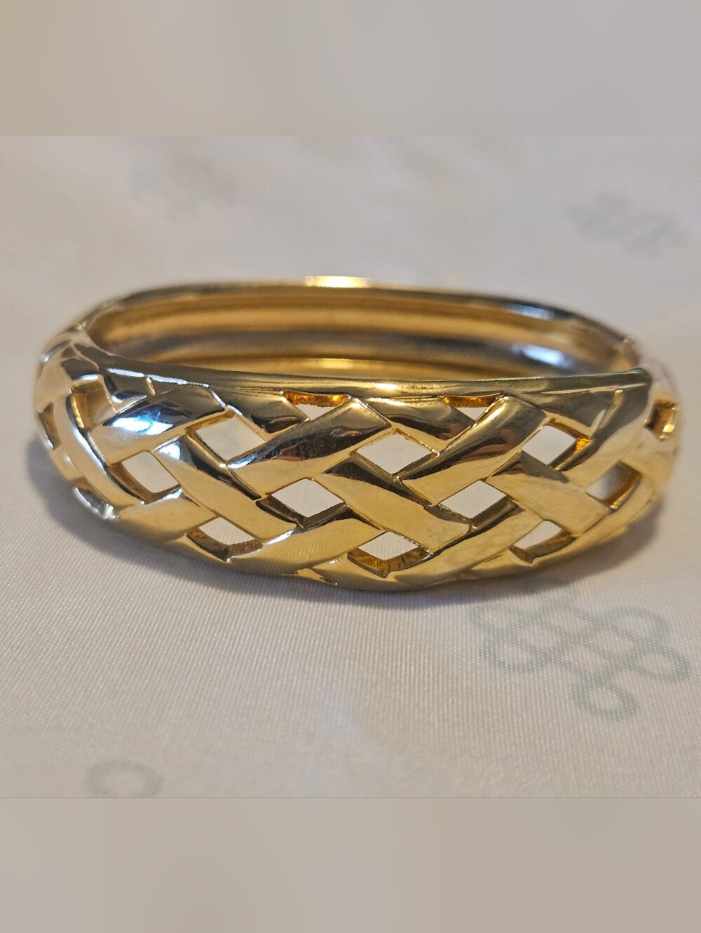 Vintage Gold Plated Lattice Bangle Bracelet Hinged Clamper Unsigned Interlocking